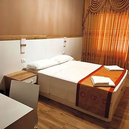 Venice Tour Bed & Breakfast Mestre