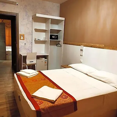 Venice Tour Bed and Breakfast 3*