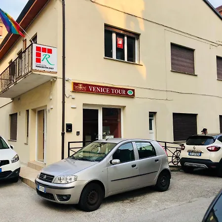 Venice Tour Bed & Breakfast 3*