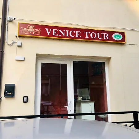Bed & Breakfast Venice Tour